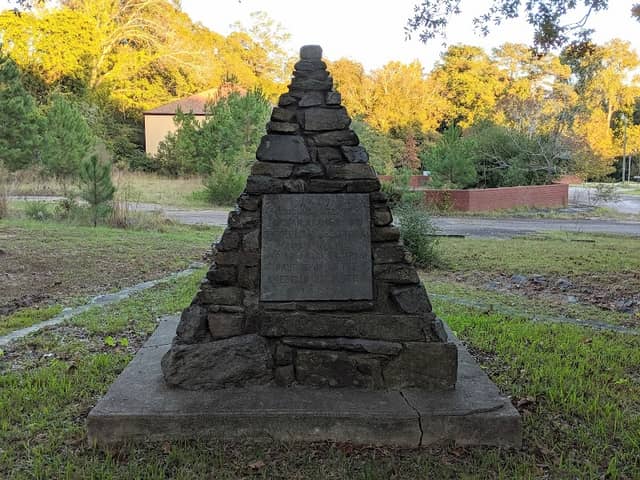 Furman University Monument - Image 2