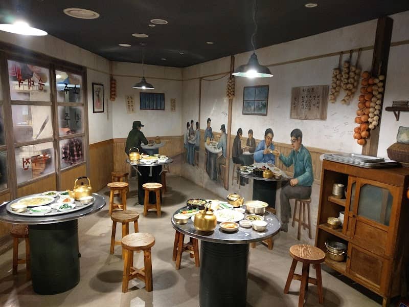 Hyangchon Cultural Center - Image 2