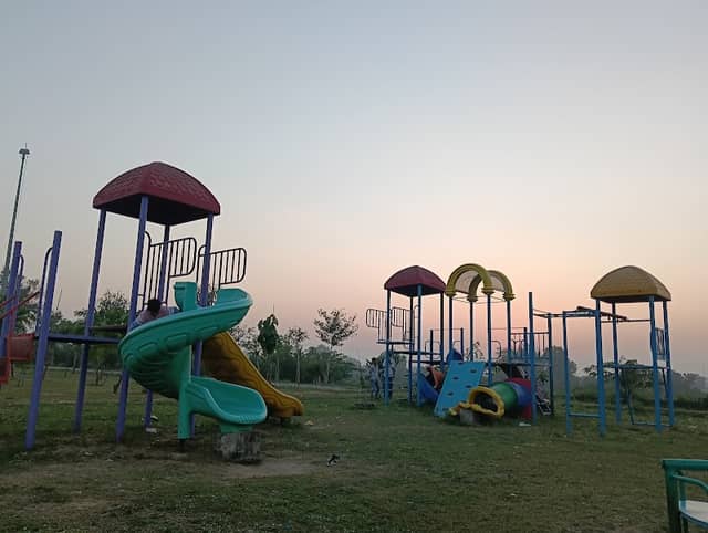 Children Park, Pindariya Talav - Image 1