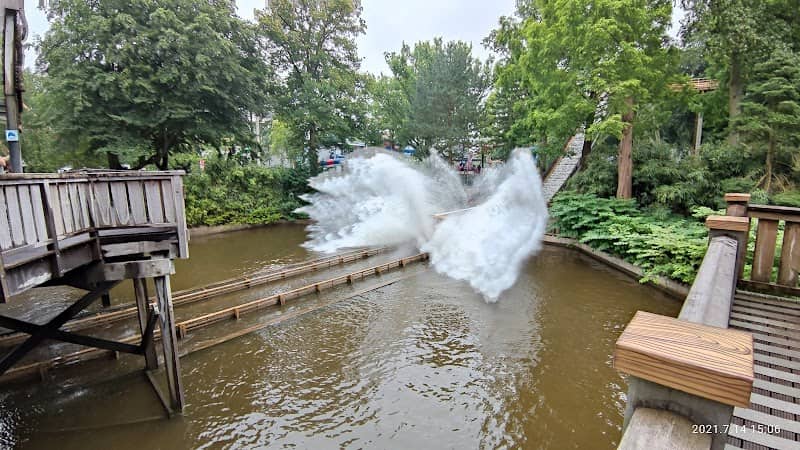 Splash - Image 1