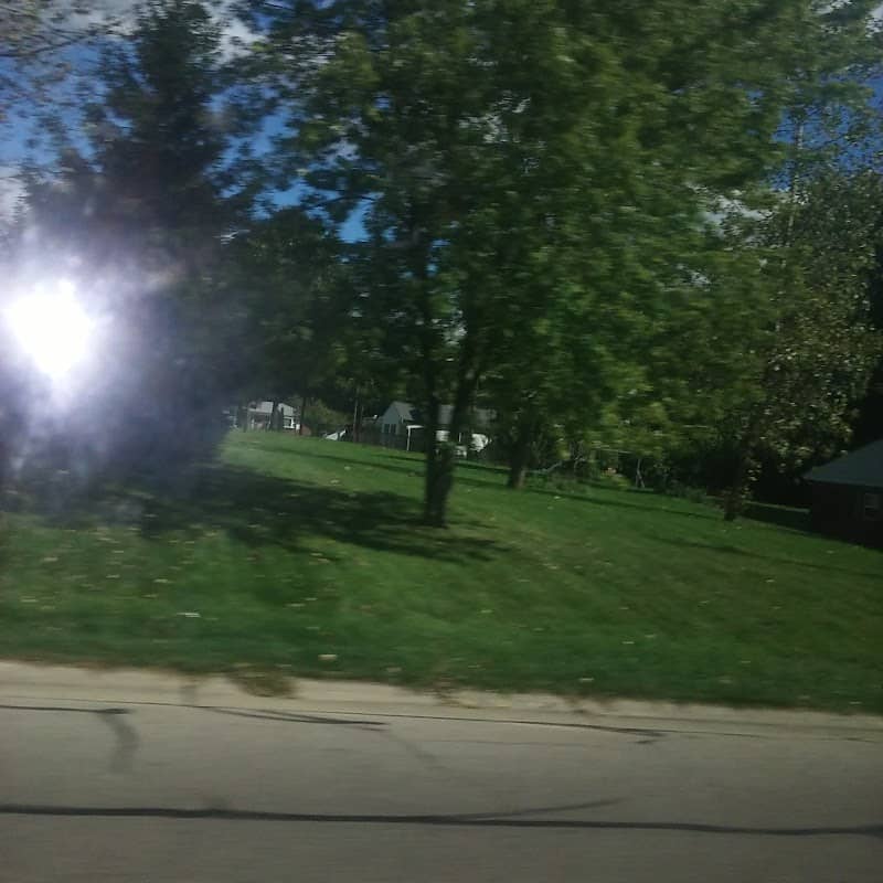 Dowling Park - Image 1