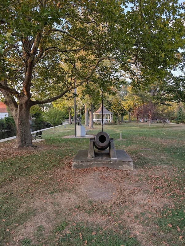 Island Park - Image 3