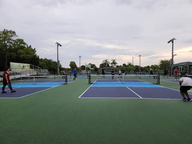 Riverside Park - Image 2