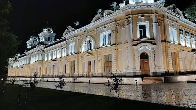 Victory Square - Image 2