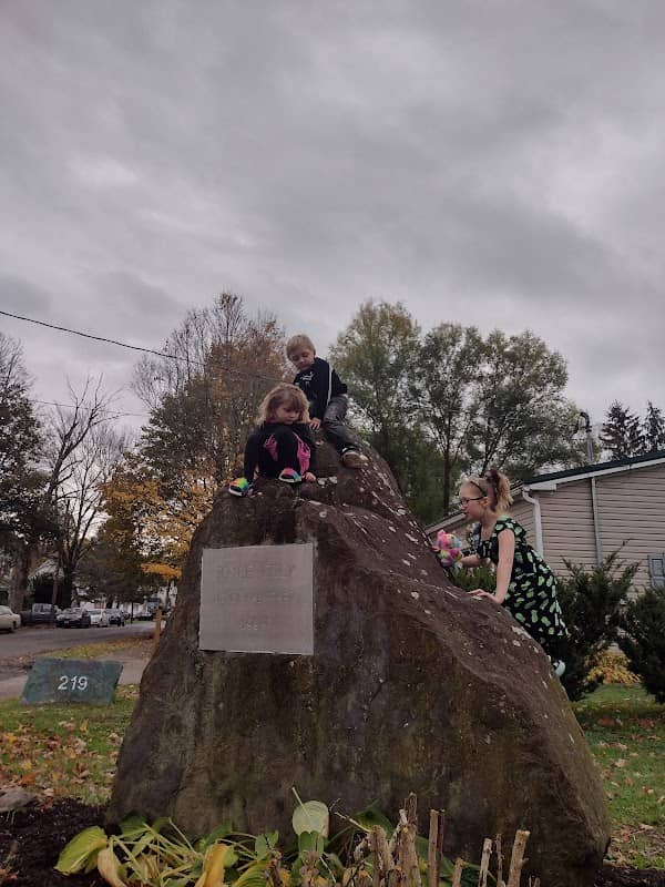 Joyce Deck Memorial Park - Image 2