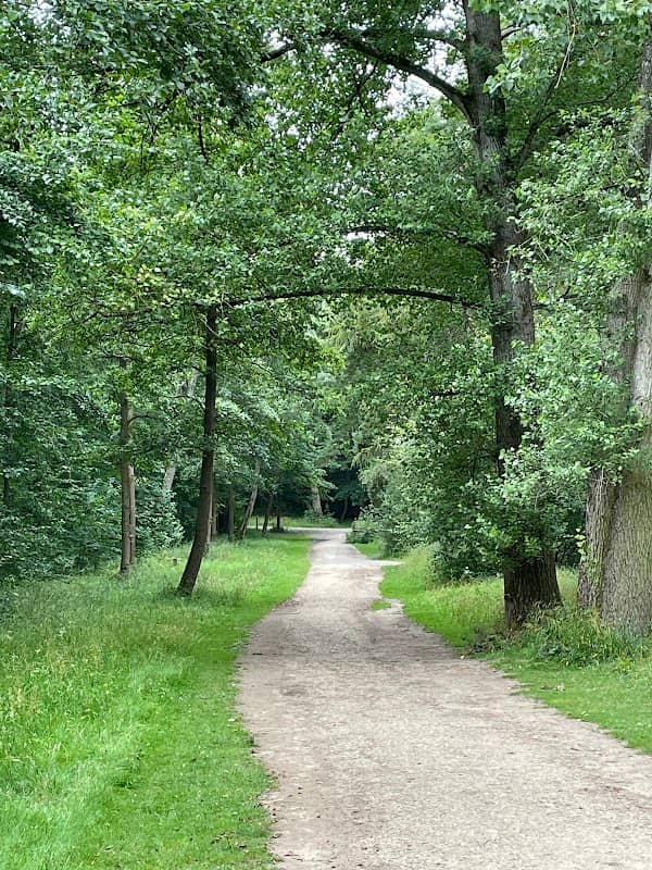 Pondside Plantation - Image 1