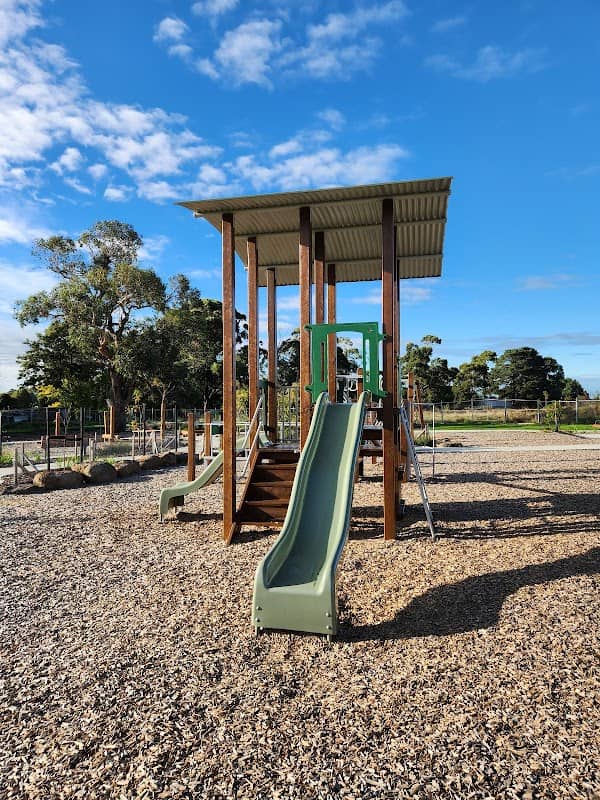 Hillstowe Park - Image 1