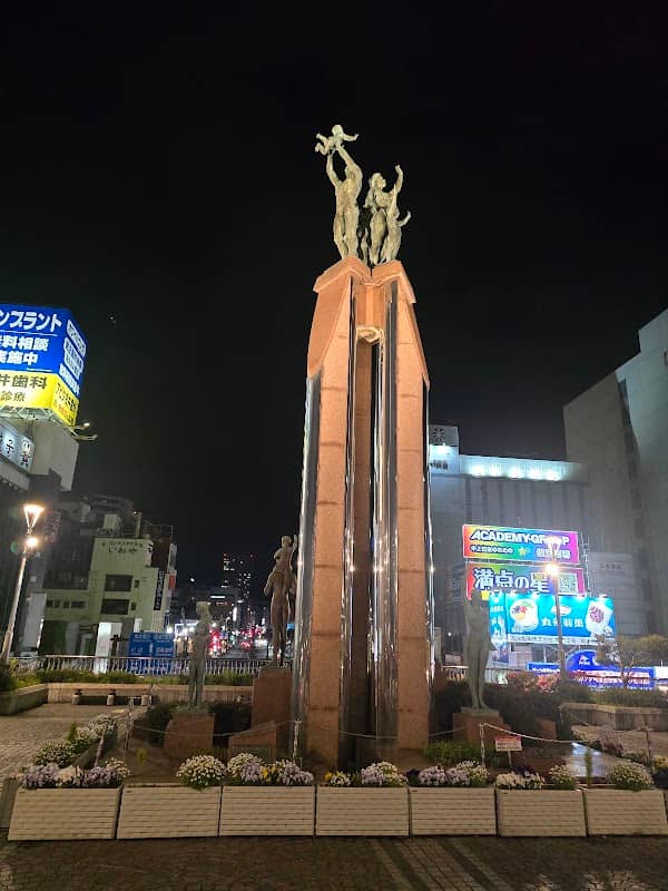 Utsunomiya Gyoza Statue - Image 1