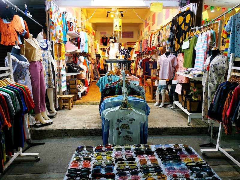 Lampang Walking Street - Image 2