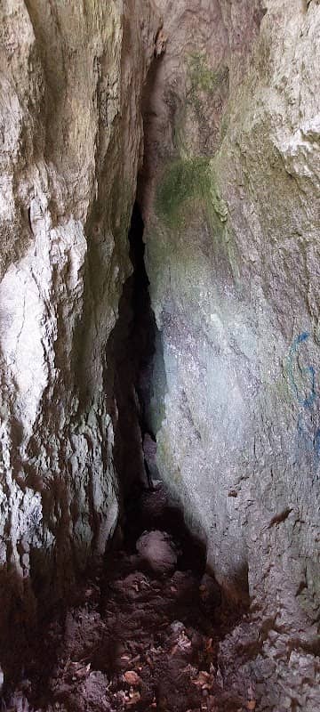 Puculea Cave - Image 2