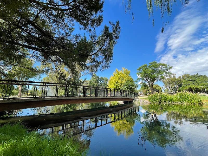 Waring Gardens - Image 1