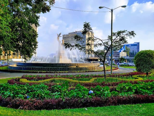Monumento A La Paz - Image 2