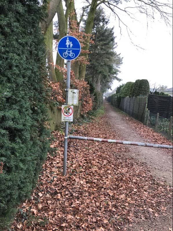 Fahrrad & Fußgängerweg - Image 1