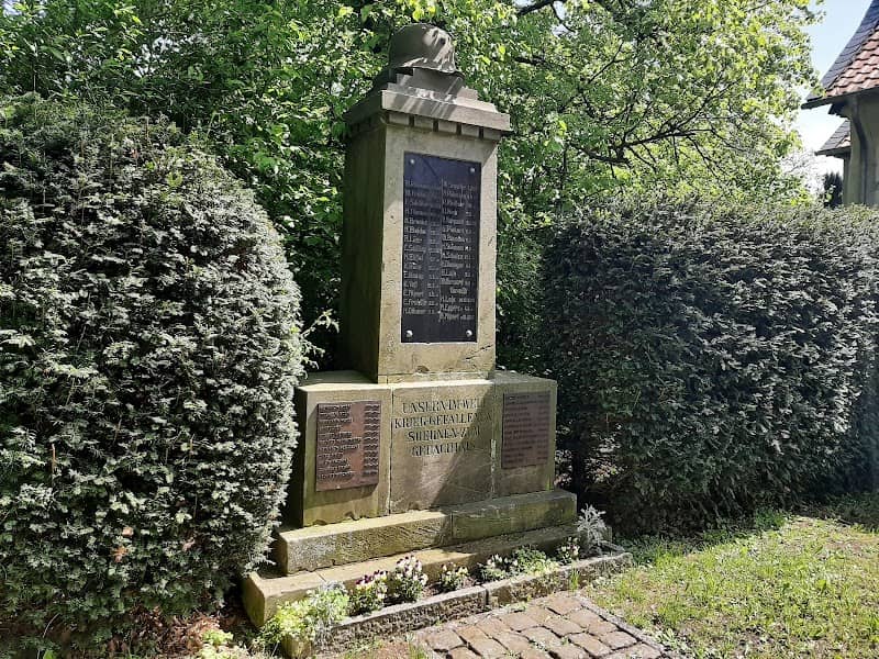 Gefallenendenkmal - Image 1