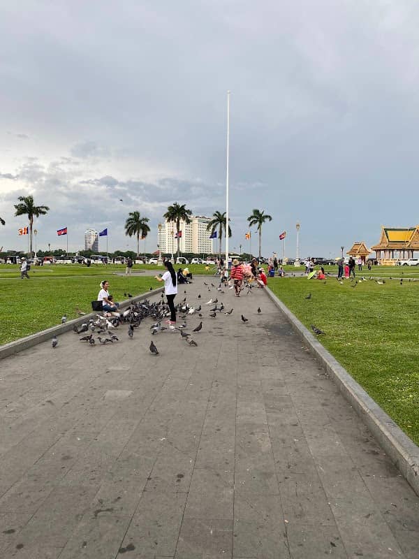 Royal Palace Park - Image 3