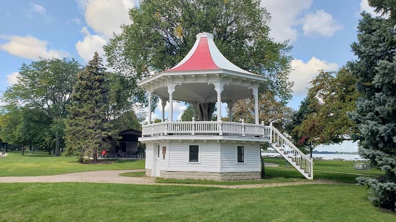 Lakeside Park - Image 1