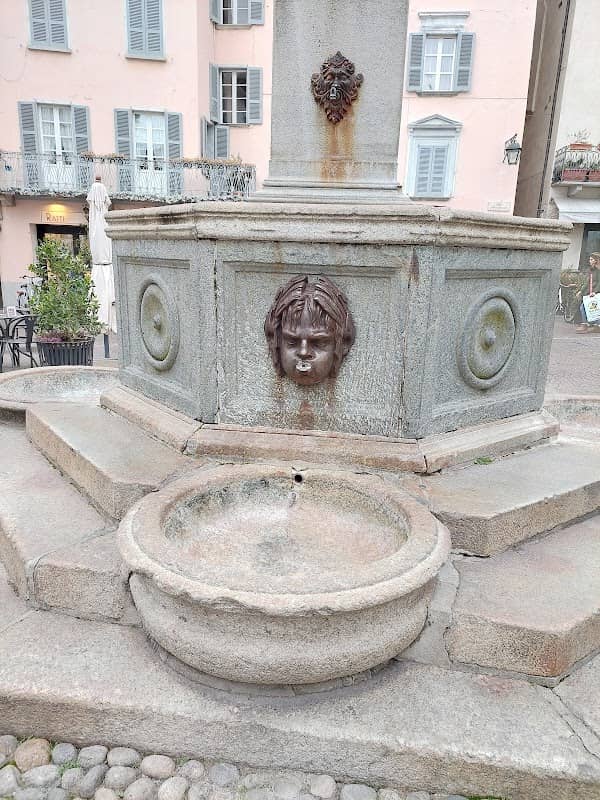 Nuovi affreschi in piazza Pestalozzi Chiavenna - Image 2