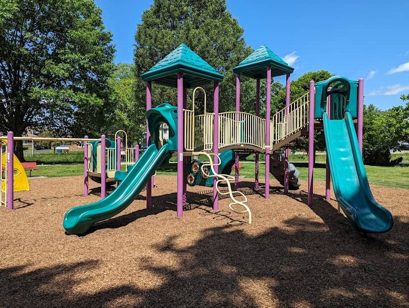 Lakeshore Park - Image 1