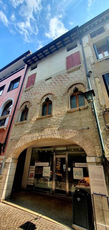 Tinti Palace - Image 3