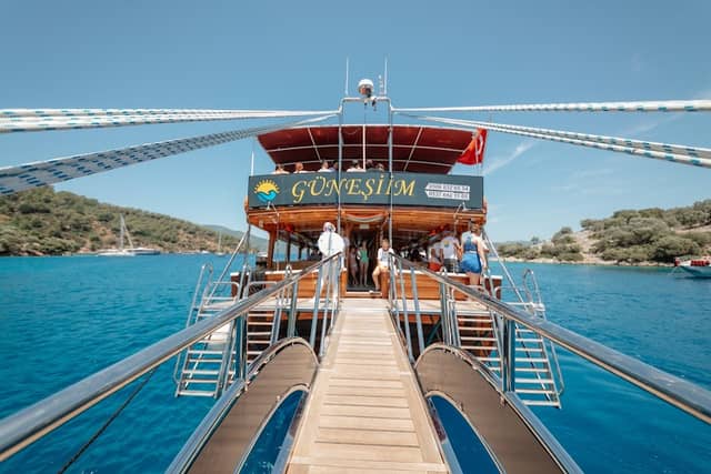 Güneşiim Daily Boat Trips - Image 2