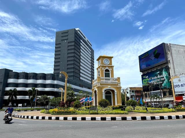 Surin Circle Clock Tower - Image 1
