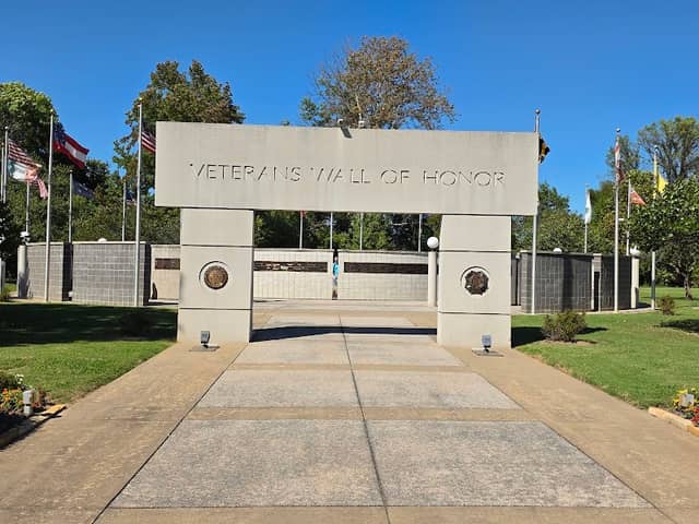 Bella Vista Lake Park - Image 1