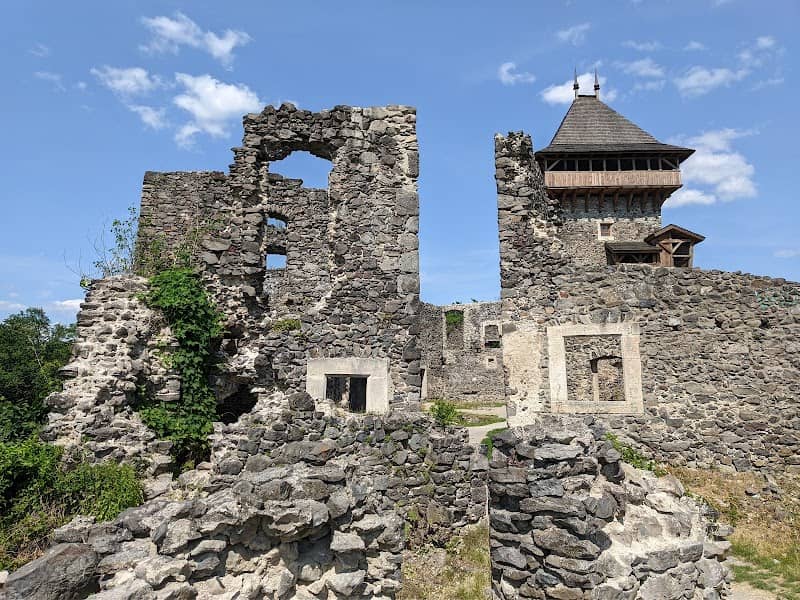 Nevytske Castle - Image 1