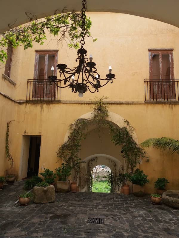 Palazzo Amaduri - Image 1
