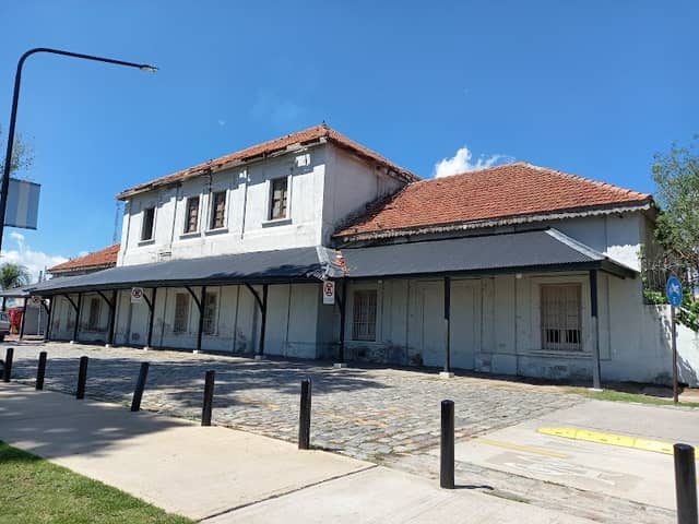 Antigua estación de tren Campana - Image 1