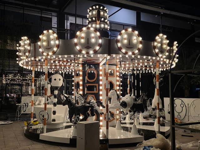 Blackstar Carousel - Image 2