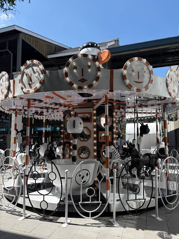 Blackstar Carousel - Image 1