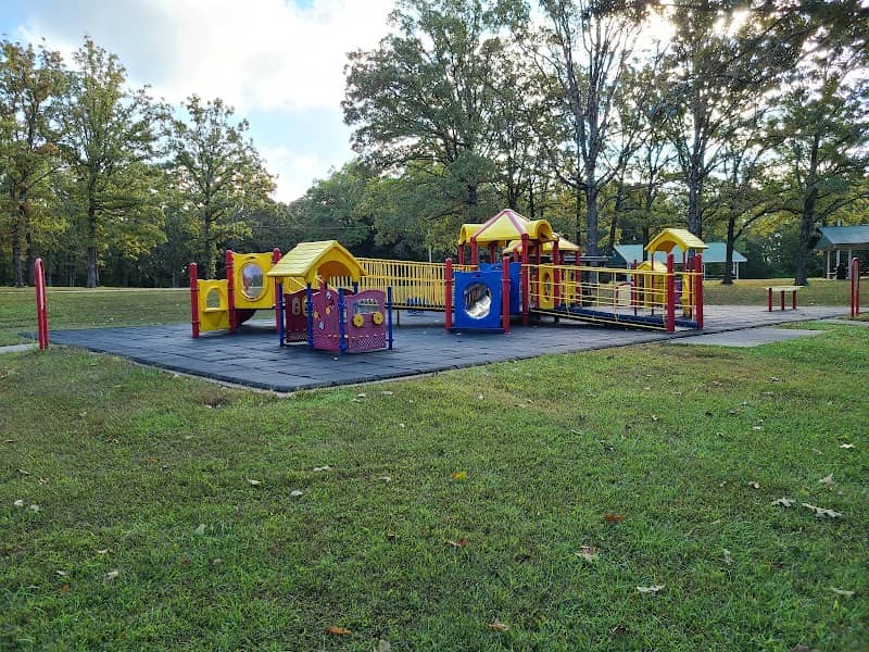 Rolla Lions Club Den and Park - Image 1
