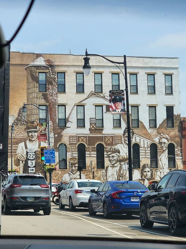 Wilmington Farmers Mural - Image 1
