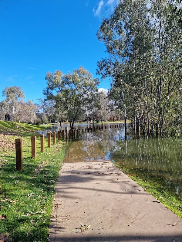 Hovell Tree Park - Image 2