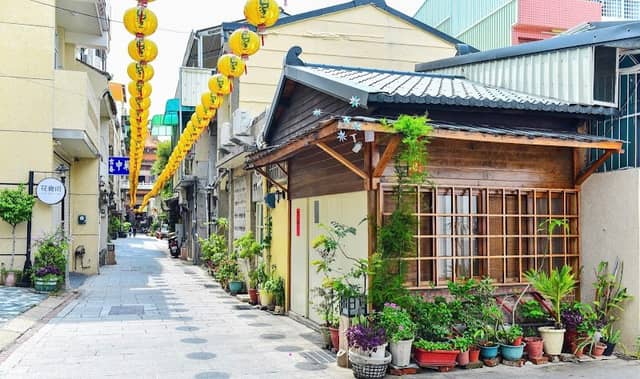 Shennong Street - Image 2