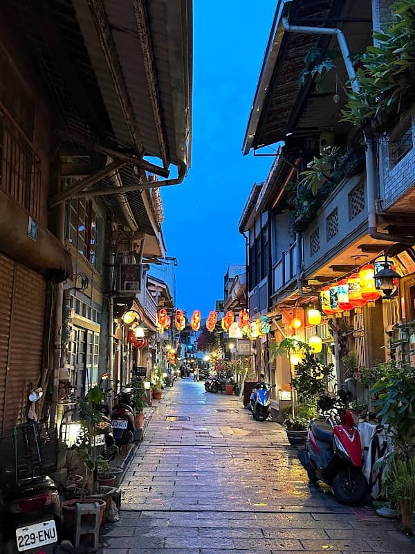 Shennong Street - Image 1