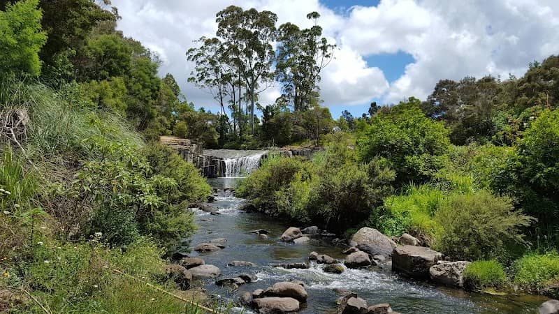 Charlies Rock Waterfall - Image 2