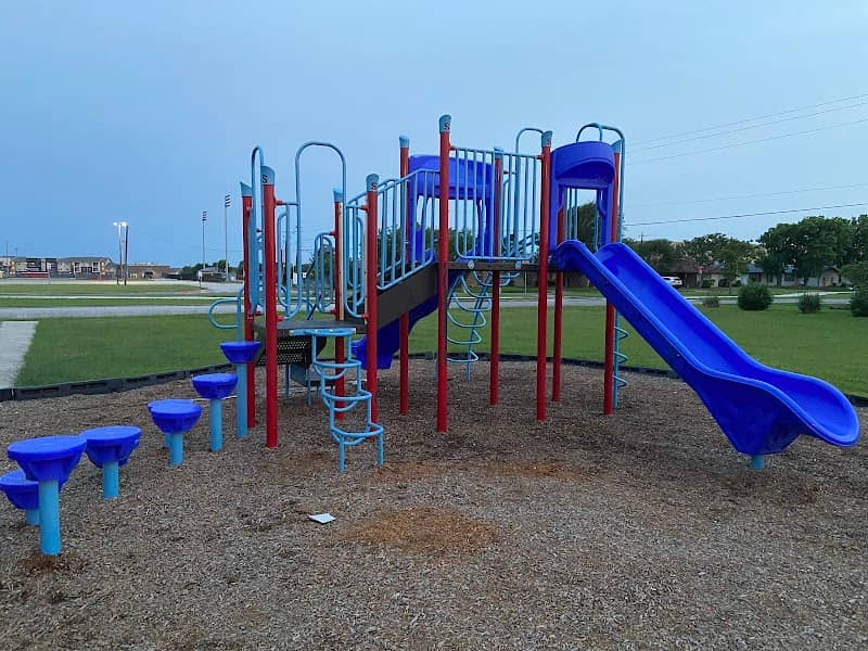 Oakridge Park - Image 1