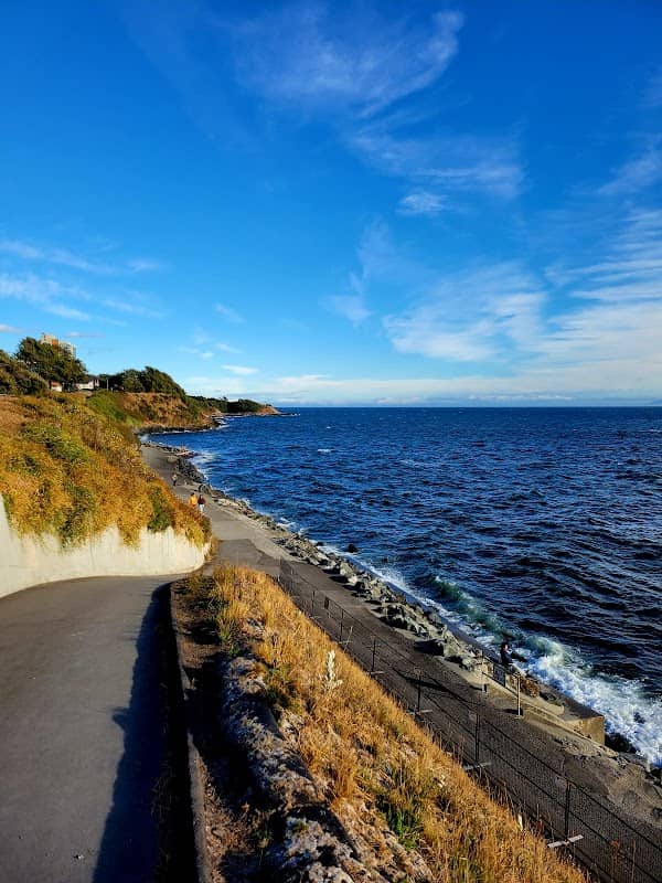 Holland Point Park - Image 1
