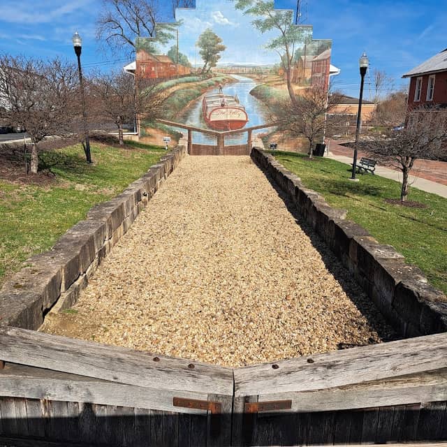 Canal and Lock Mural - Image 2