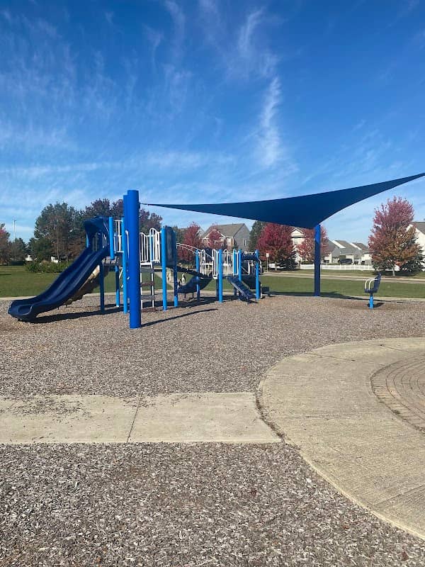 Royal Pointe Park - Image 1
