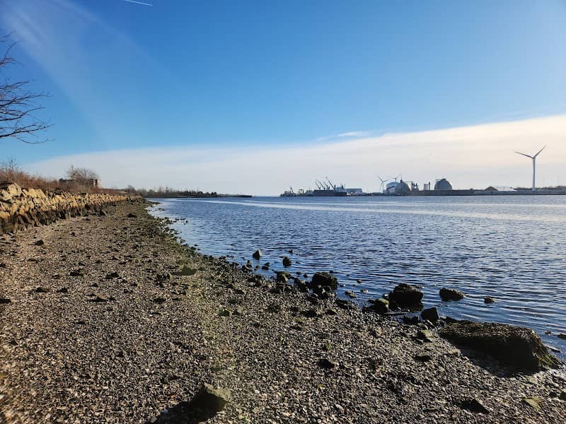 Narrow Beach East Bay - Image 2