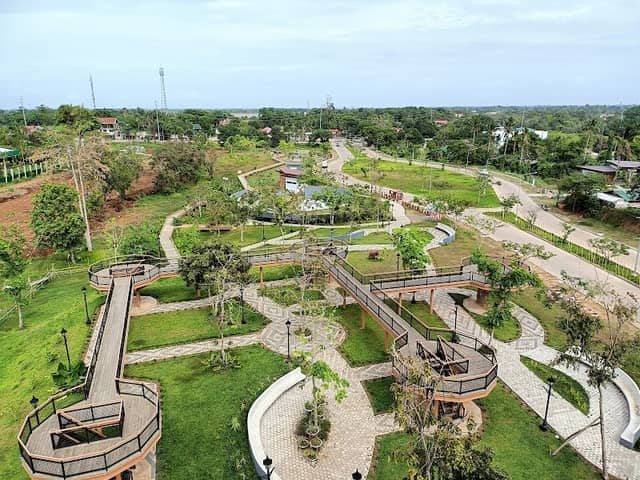 Balayong People's Park - Image 1