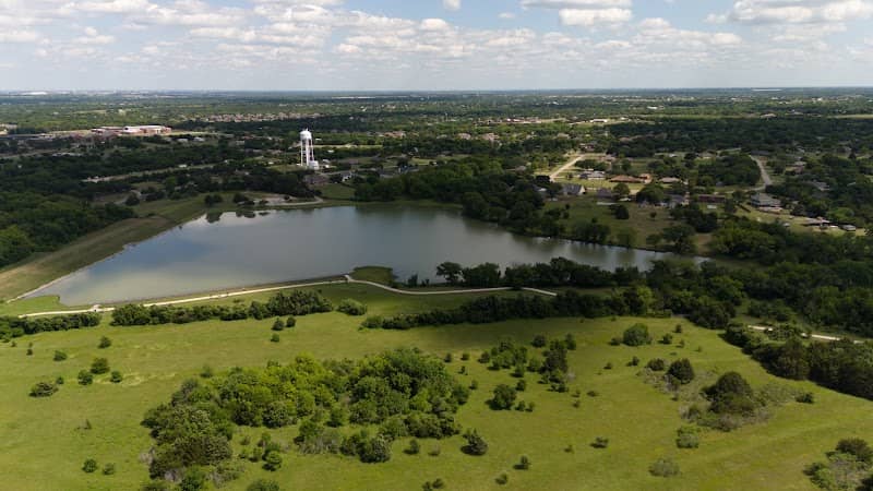 Lake Grove Park - Image 2
