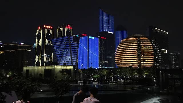 City Balcony “Qianjiang Nocturne” - Image 2