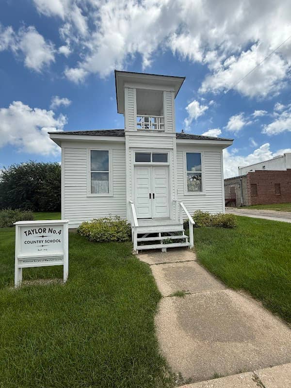 Taylor Country School 4 - Image 1