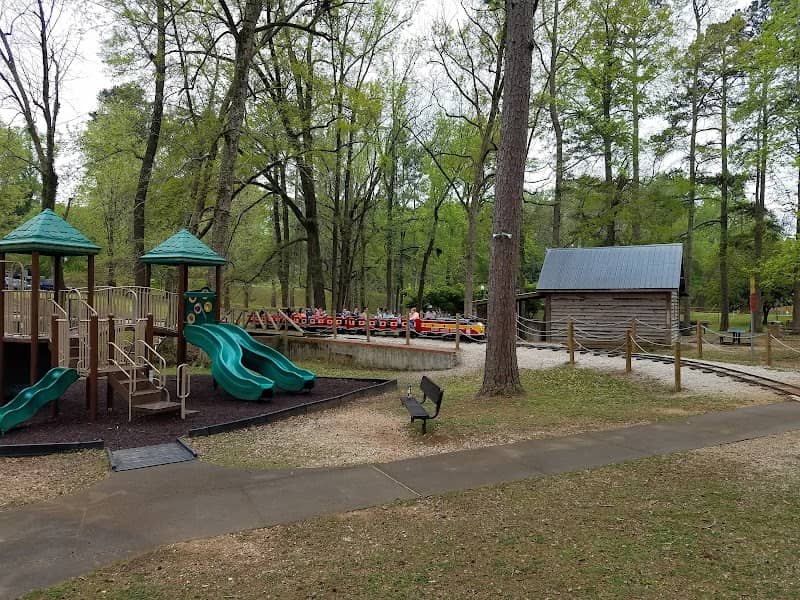 Municipal Park - Image 2