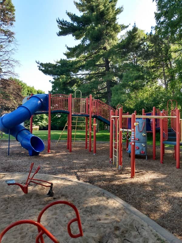 Pioneer Park - Image 2