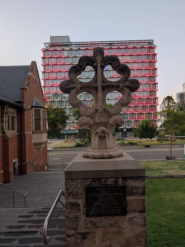 Cathedral Square - Image 2