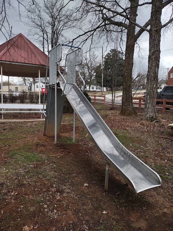 Morris Municipal Park - Image 1